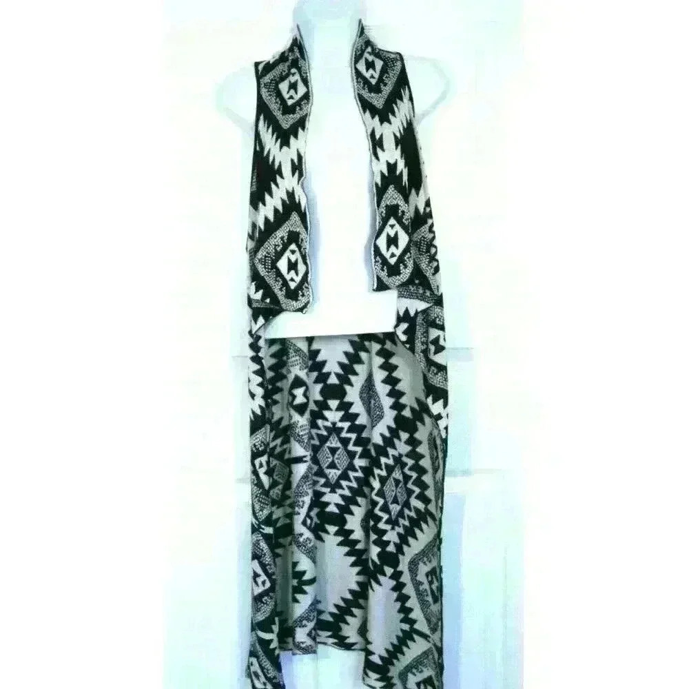 Timing duster open cardigan vest Small / Medium tribal festival black beige